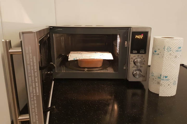is parchment paper microwave safe