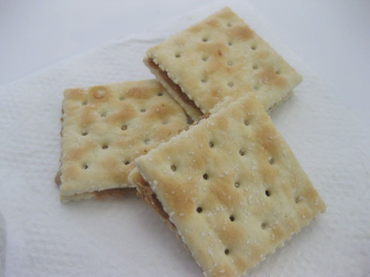 peanut butter and crackers