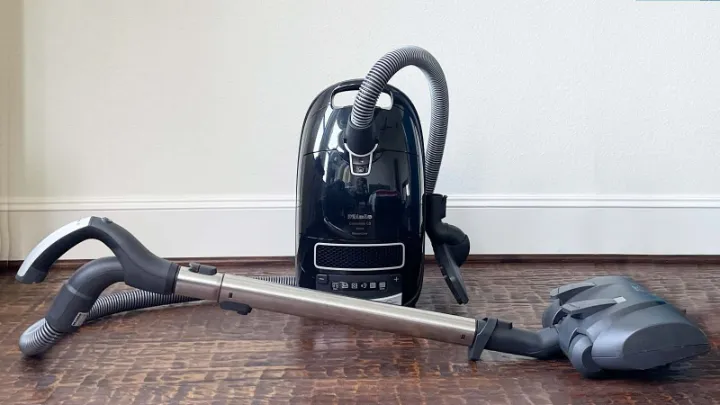 metal vacuum cleaner
